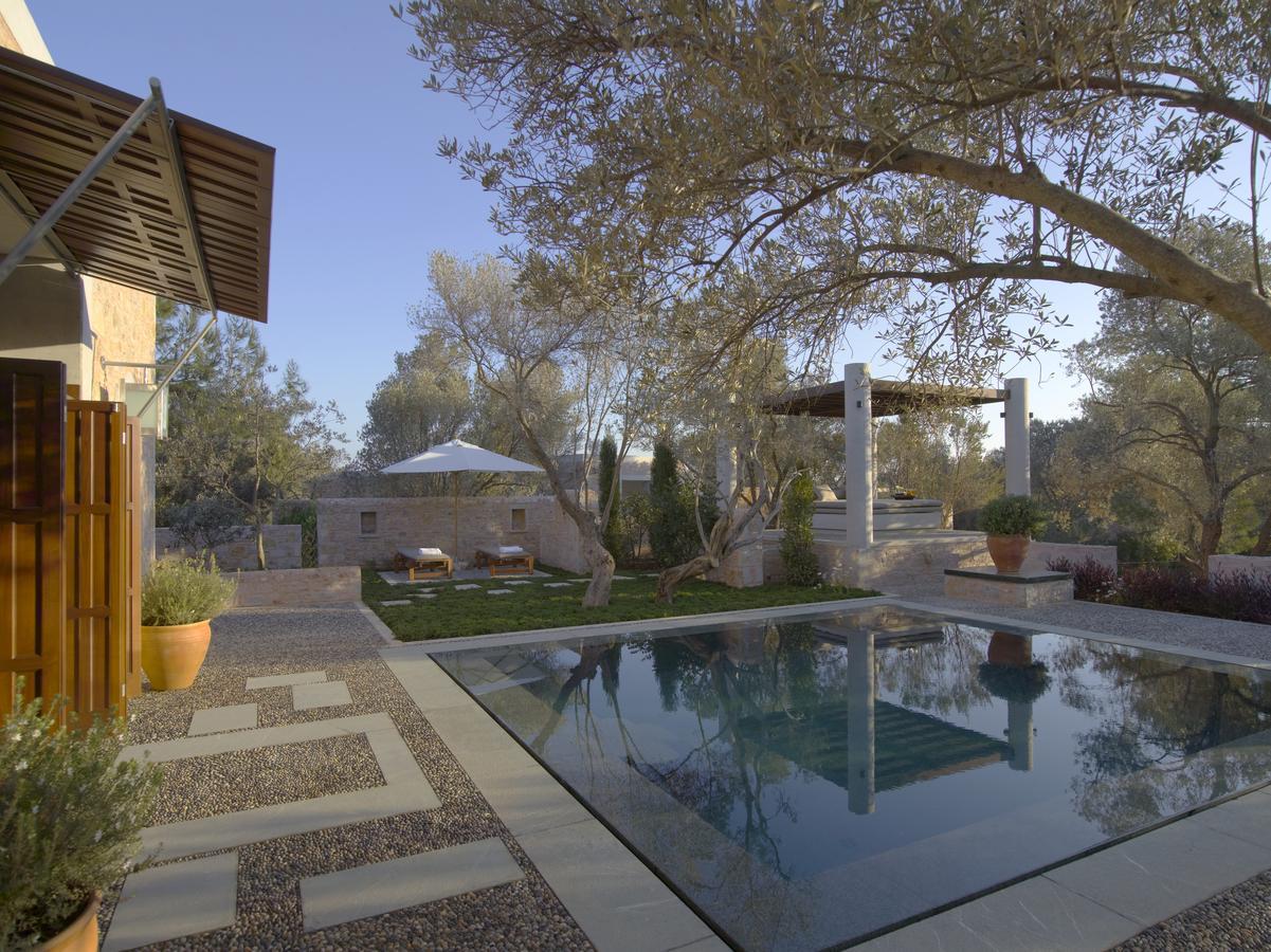 Pool Pavilion Garden View